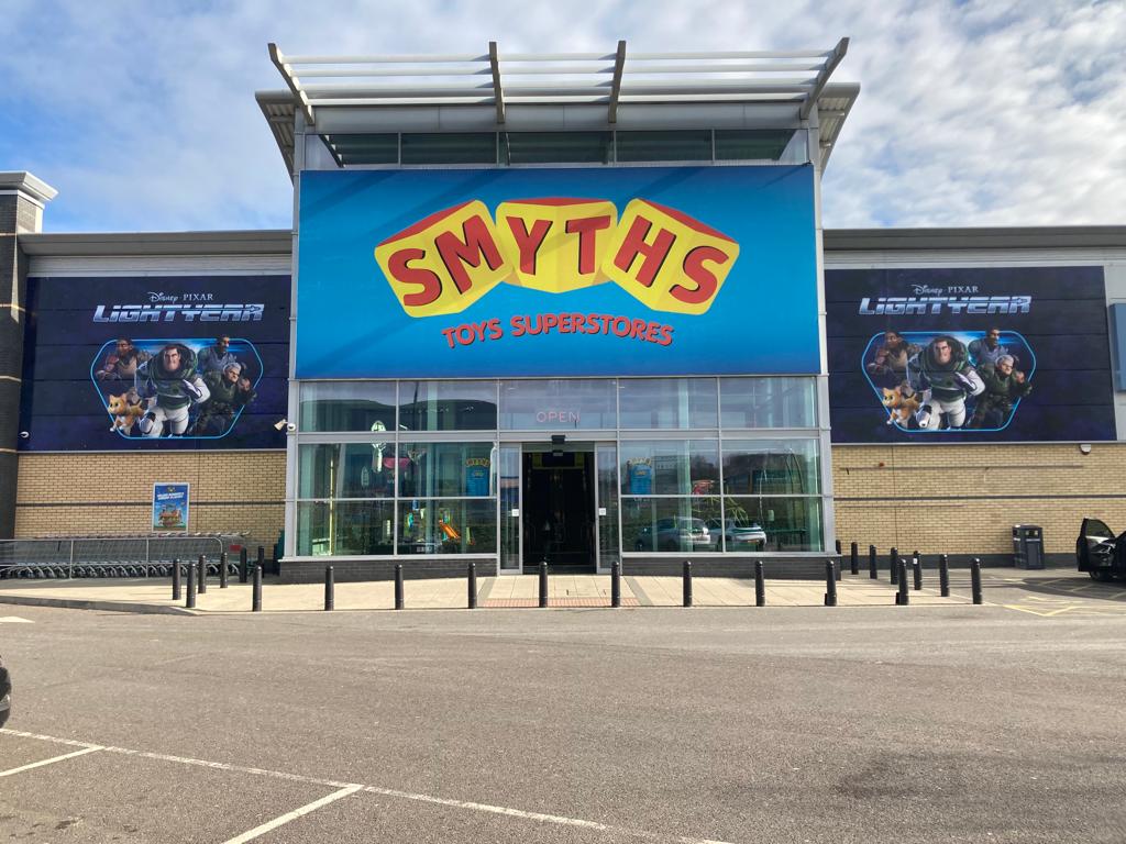 Über Uns Smyths Toys Deutschland 